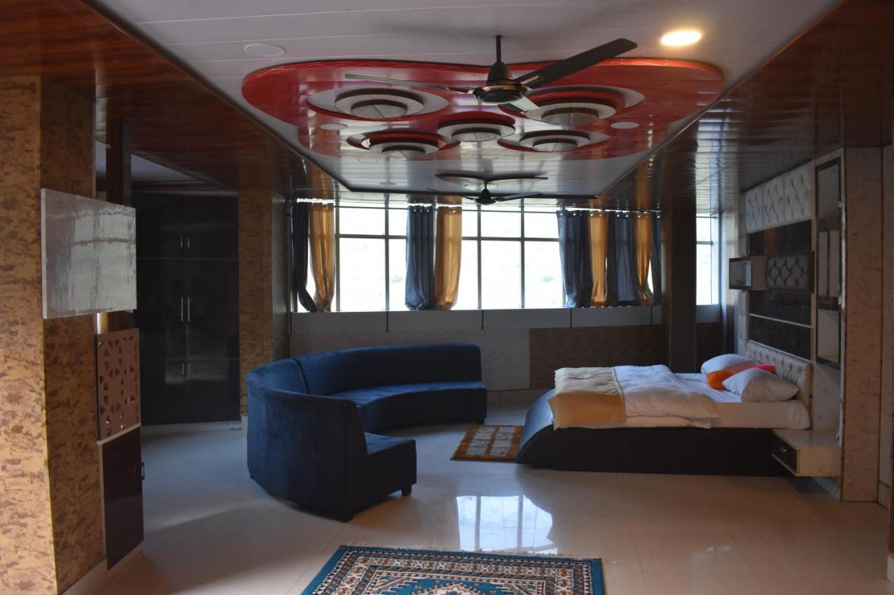Jai Maa Bhagwati Hotel Pithoragarh ภายนอก รูปภาพ