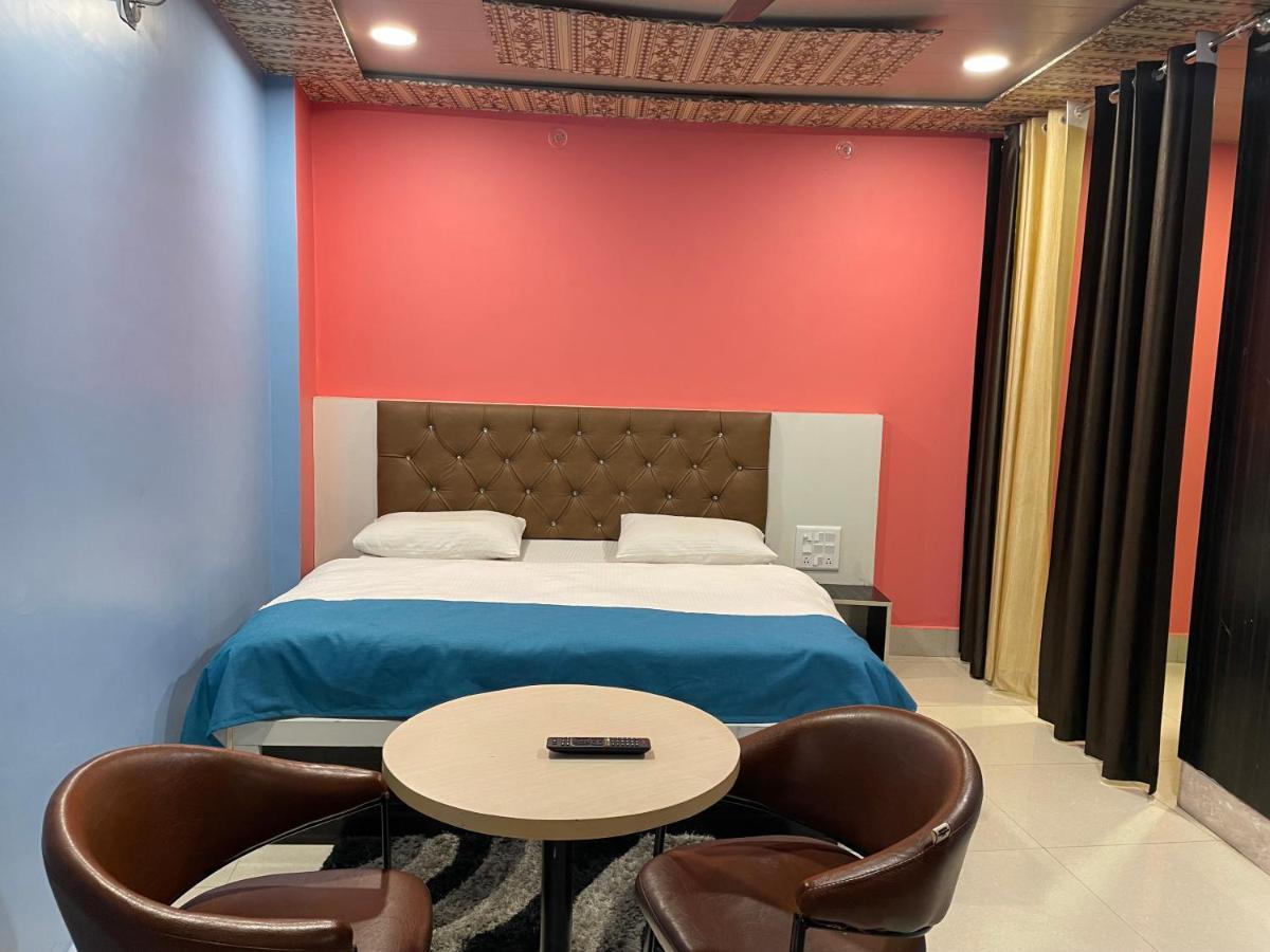 Jai Maa Bhagwati Hotel Pithoragarh ภายนอก รูปภาพ